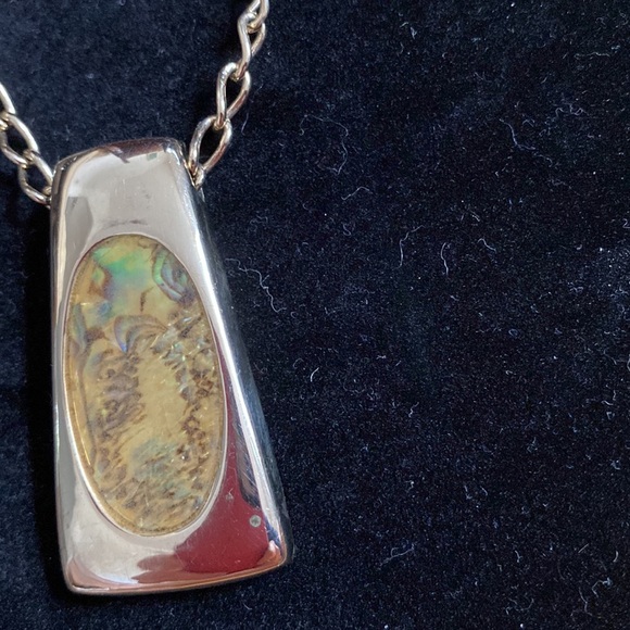 Vintage Monet Necklace with an abalone inset - Picture 3 of 5